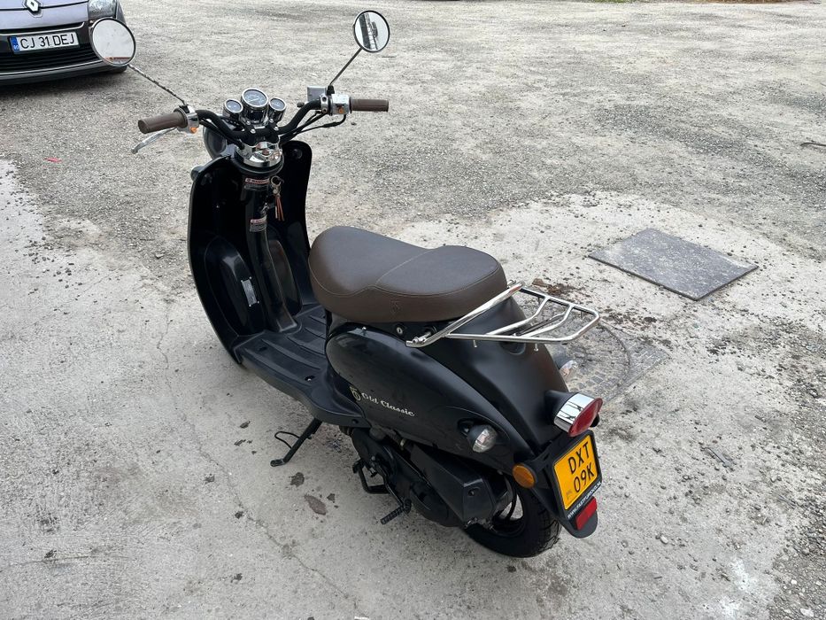 Scuter BTC Old Classic, motor benzina 50 cmc, an 2020