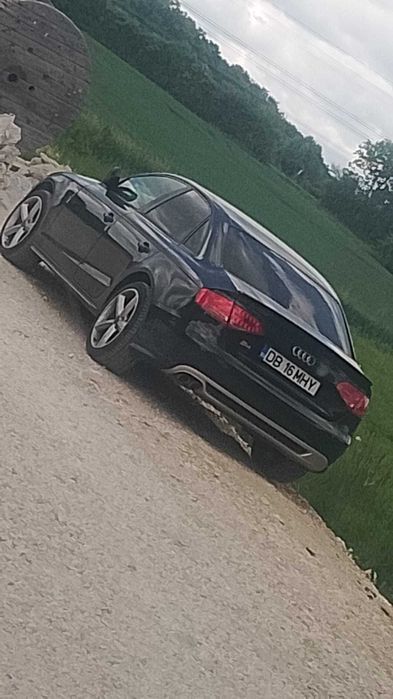 Dezmembrez Audi A4 Sline