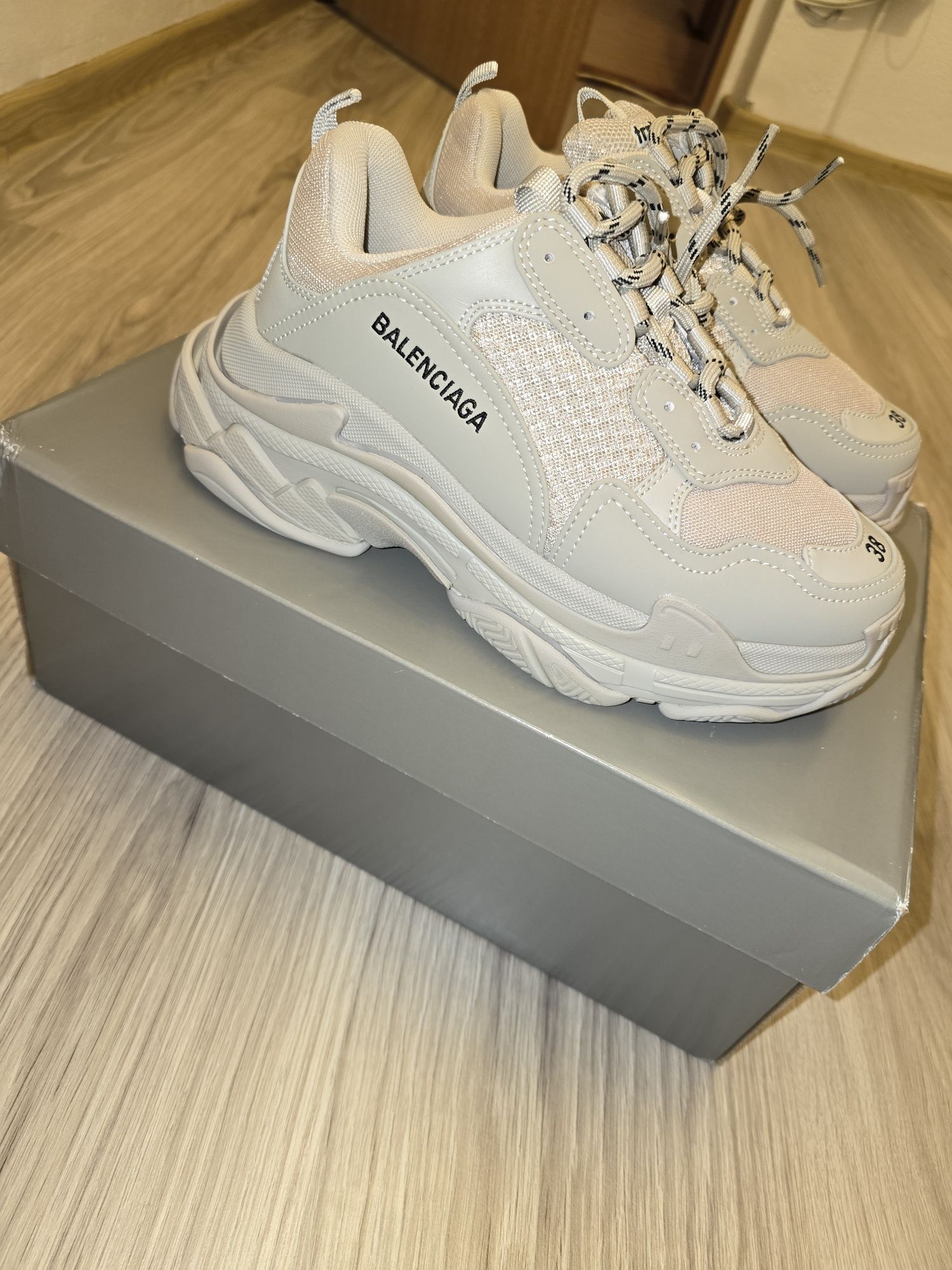 Balenciaga triple s noi cu bon