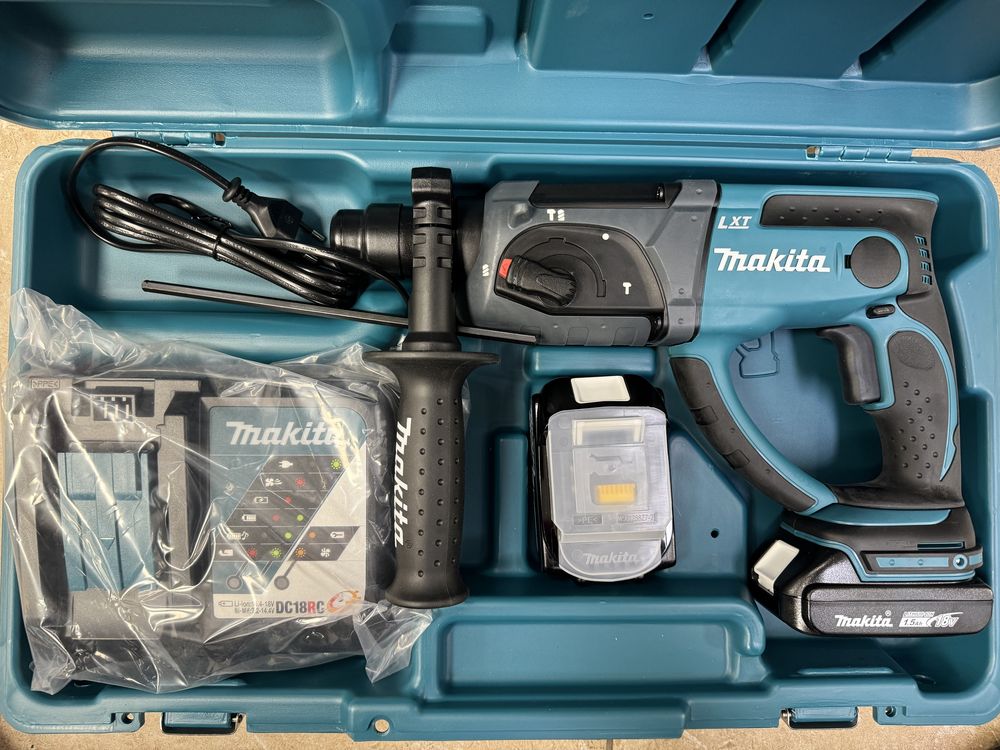 Акумулаторен перфоратор Makita DHR202RX4