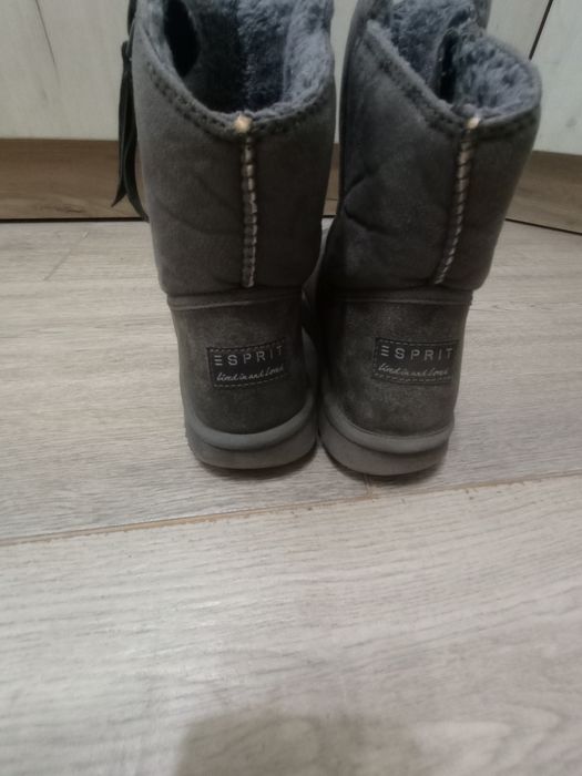 Велурени апрески