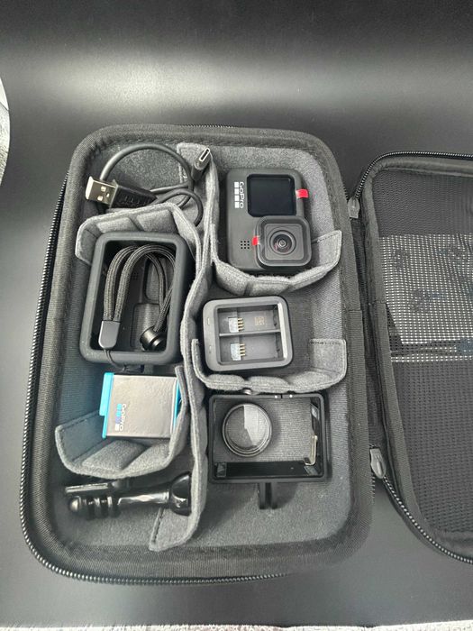 Camera GoPro Here 9 Black cu accesorii.