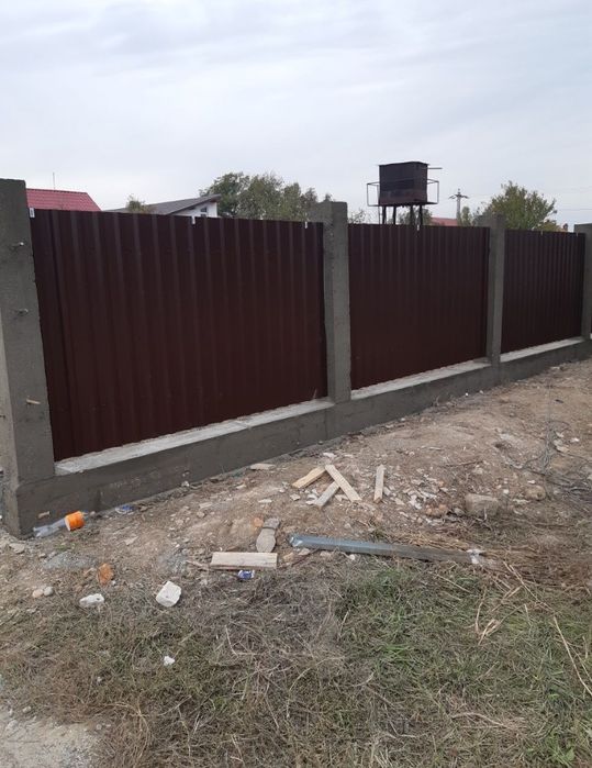 Executam garduri si porti plasa bordurata sipca metalica tabla cutata