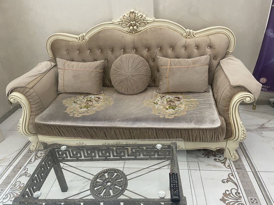 Диван кресло мебель. стойка ресепш