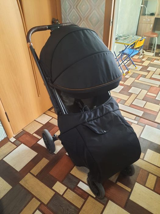 Продам   коляску
