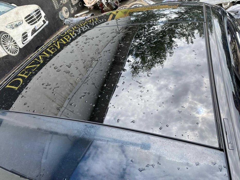 Dezmembrez mercedes c class w205 AMG/far ils/panoramic/capota/bara/