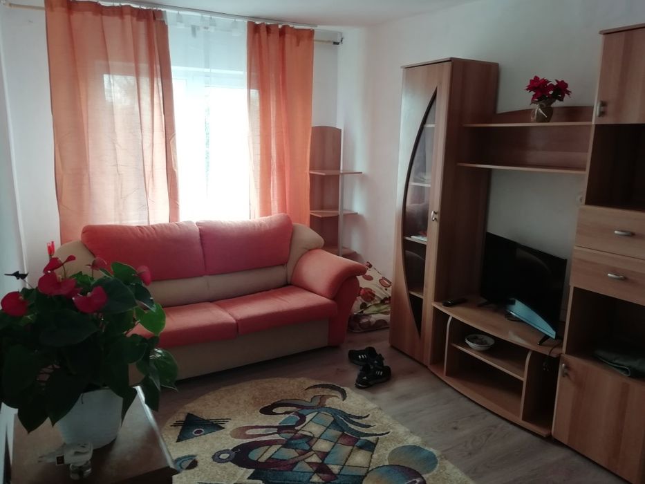 Inchiriez garsoniera