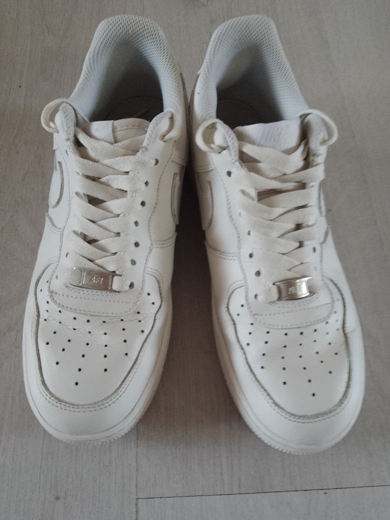 Бели скинърси Nike Air force 1,40н