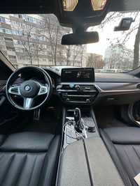 BMW Seria 5 BMW 530e xDrive pachet M plug-in hybrid - benzina primul proprietar