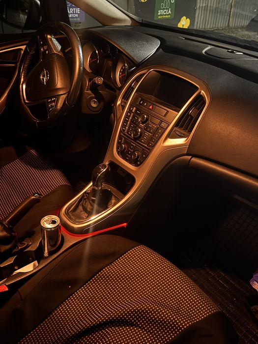 Opel astra j 2012 1.7d