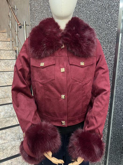 Дамско яке със свалящ се пух