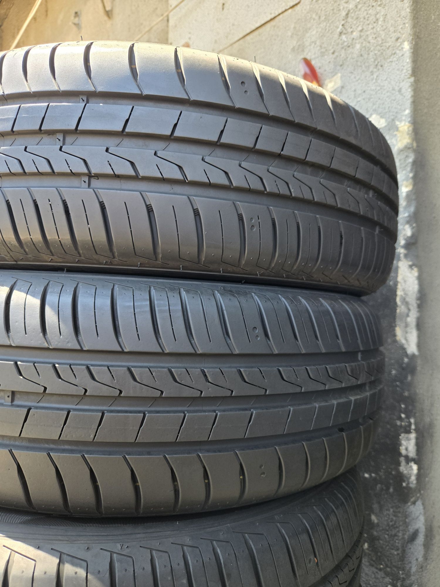 4бр. 195 65 15 Hankook летни.