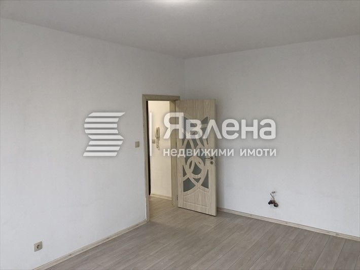 Продава се Двустаен апартамент в Варна, Младост 1 - 45 кв.м за 2109 €/кв.м - Снимка #3