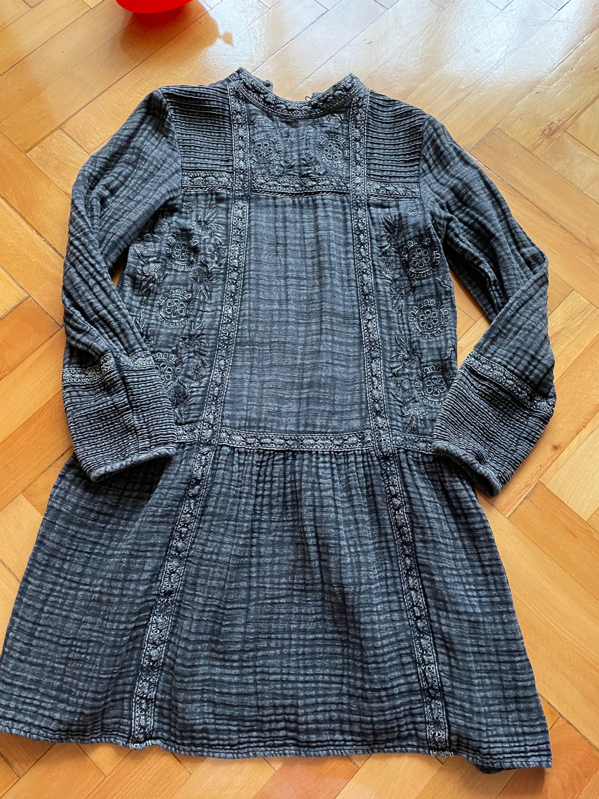 Rochie Zara , mărimea XS, doar depozitată