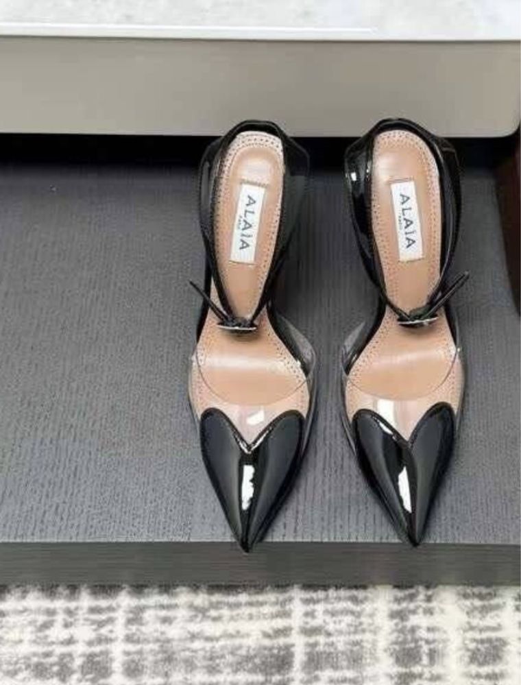 Alaia  черни обувки