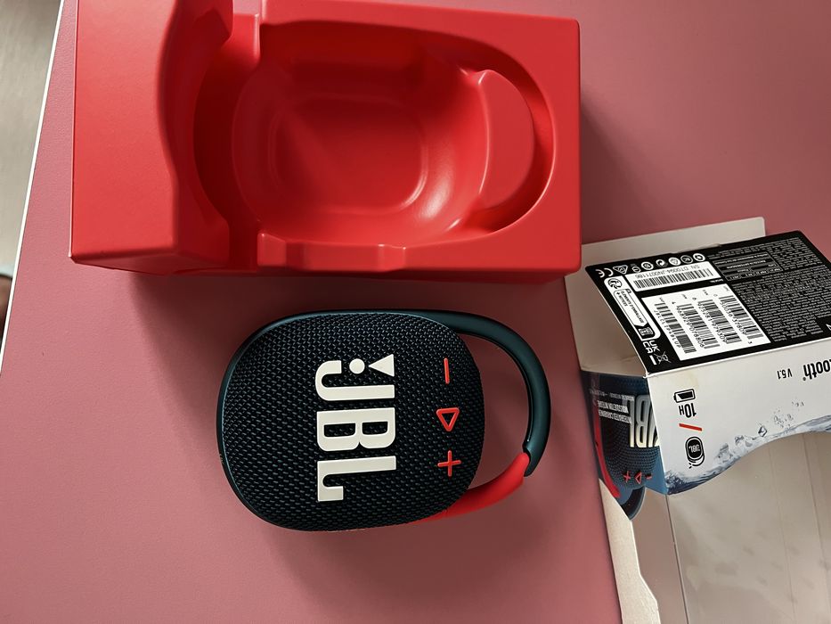 JBL clip 4 boxa noua