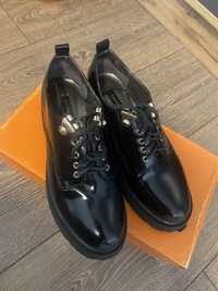 Ботинки - туфли черные