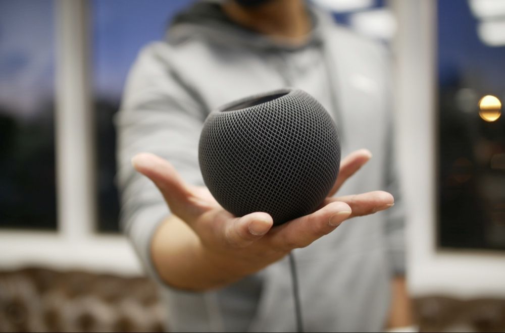 Apple HomePod Mini.