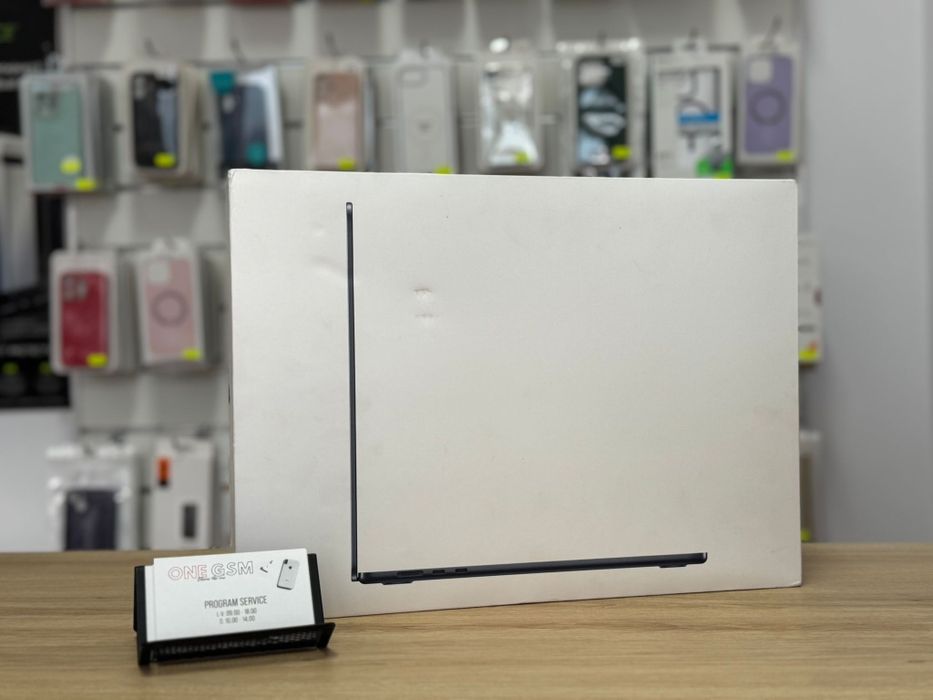 Macbook Air M4 15.3'  16GB RAM– Nou Factură & Garanție