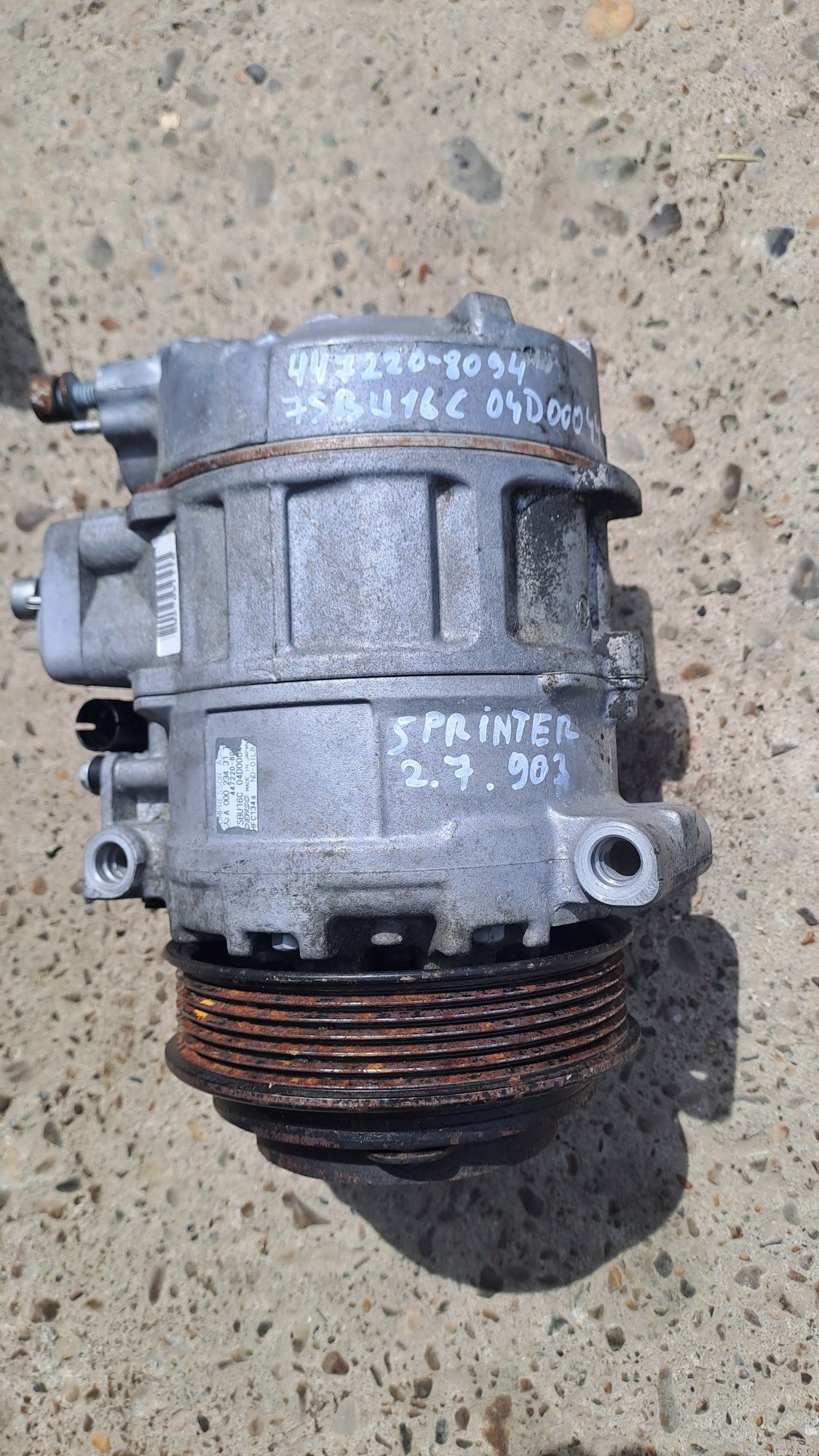 Compresor clima mercedes-benz sprinter/ml motor 2.7  A 000 234 31  11