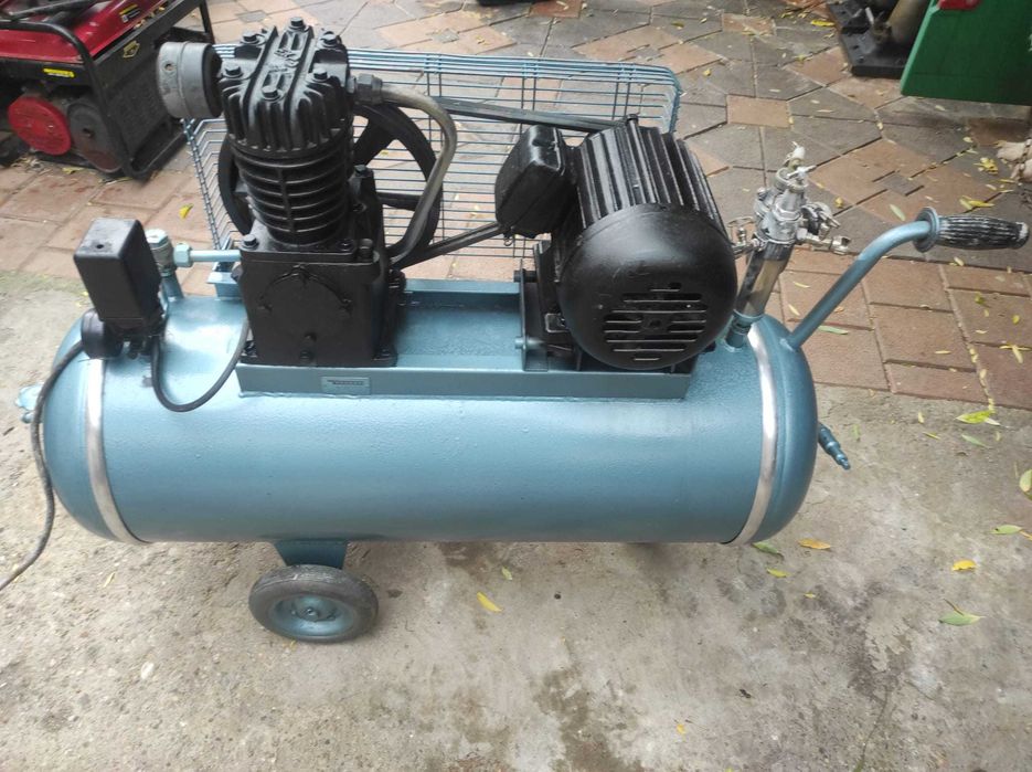 Compresor nemtesc de 100 l la 380 v ca nou