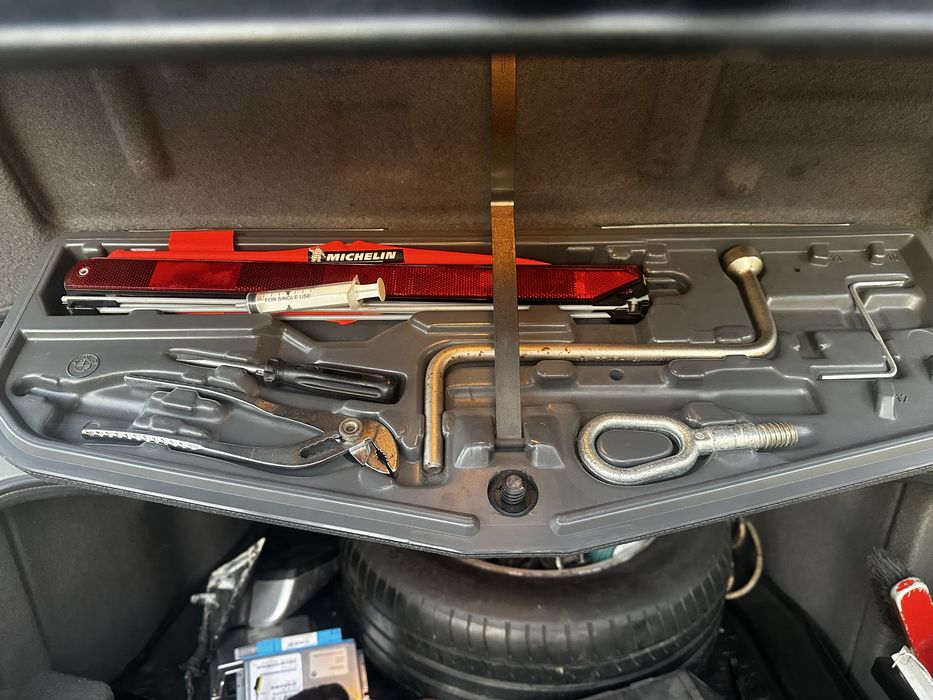Vând  BMW e39 2.0i automat