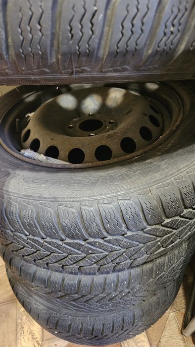 Anvelope m+s + janta tabla.