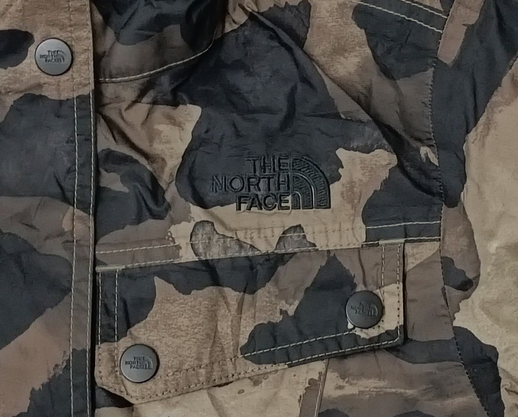 The North Face HyVent Camouflage Jacket оригинално яке XS с качулка