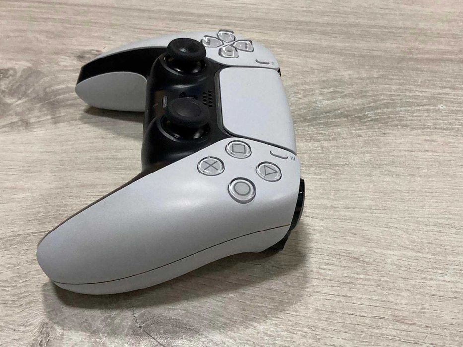 Playstation 5 Dualsense контролер