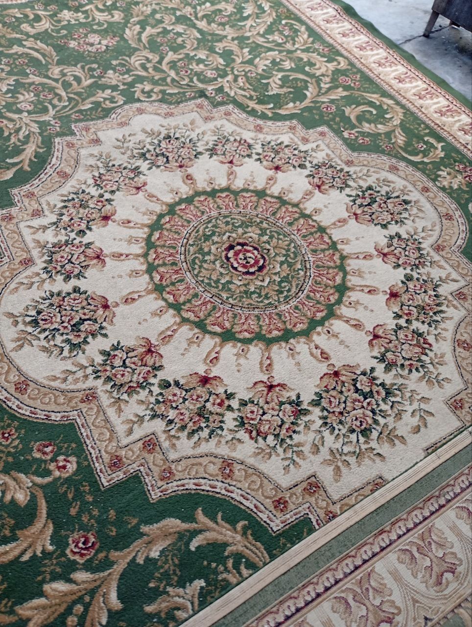 Gilam gozal holatda