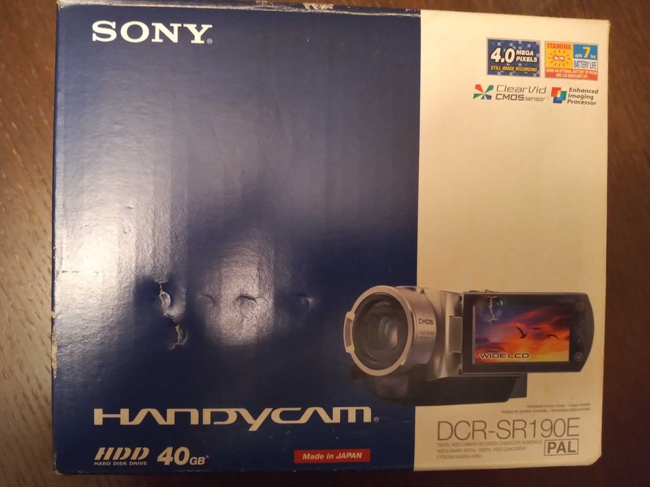 SONY  DCR - SR 190 E - видеокамера с хард диск и карта памет
