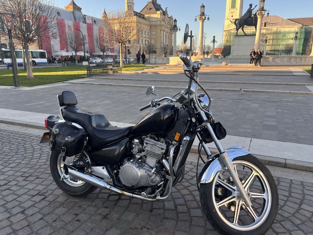 Kawasaki EN500 – Cruiser clasic, perfect pentru orice rider!