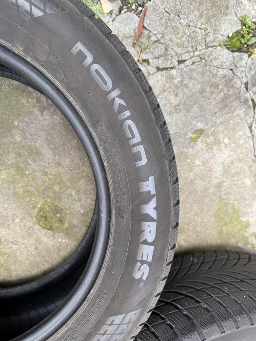 Cauciucuri de iarna 235/55r17