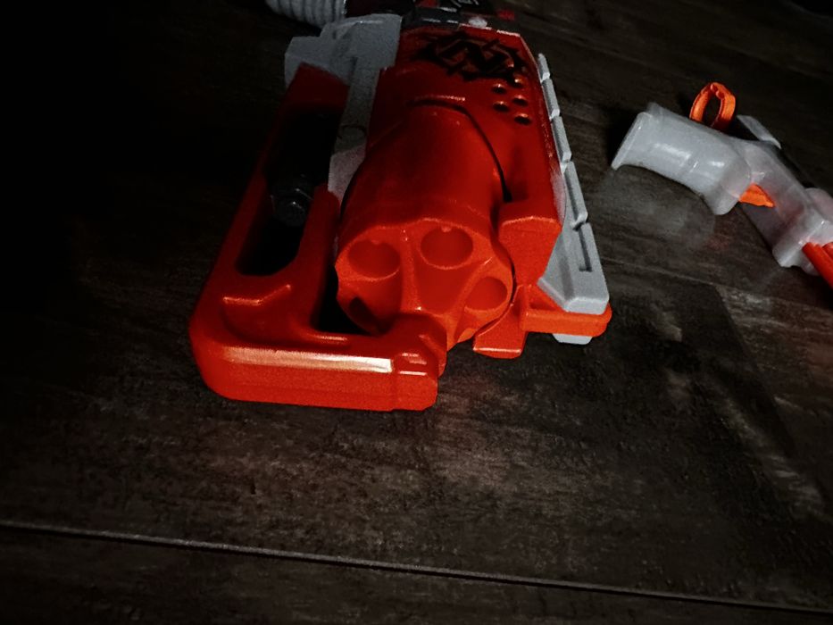 Pistoale Nerf 2 modele