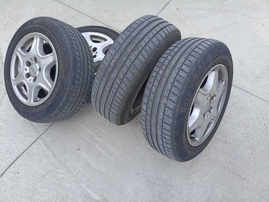 Set 4 jante R15 5x114,3 cu anvelope de vara pentru Hiunday.