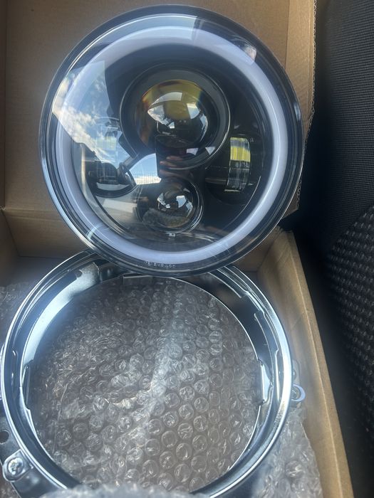 Far cu suport /jeep/patrol /suzuki