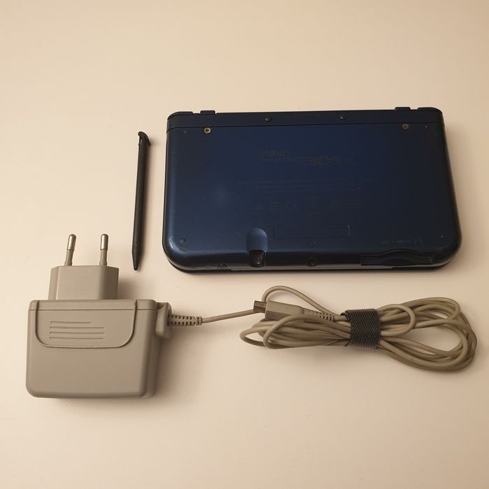 New Nintendo 3DS XL Metallic Blue 64G modat la cutie