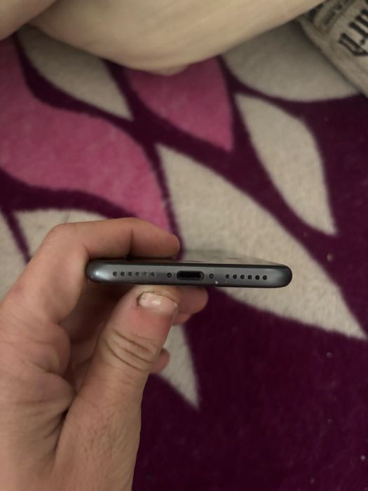 vand iphone 8 impecabil 64GB