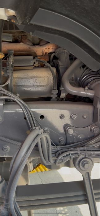 Mercedes Benz Манипулятор Сотилади