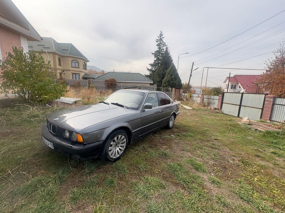 Продам машину в хорошем состояний.