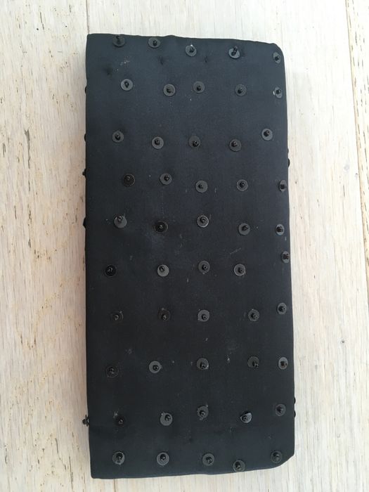 poseta neagra plic de seara, cu paiete negre, eleganta, potrivita pent