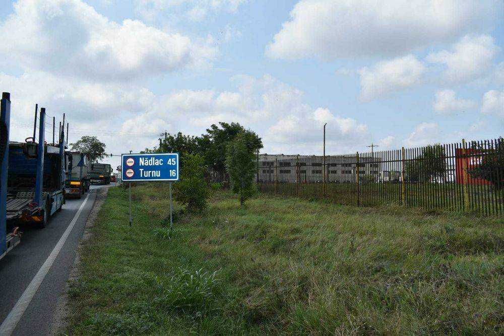 Vand sau inchiriez teren intravilan 7300 m2 zona BAT