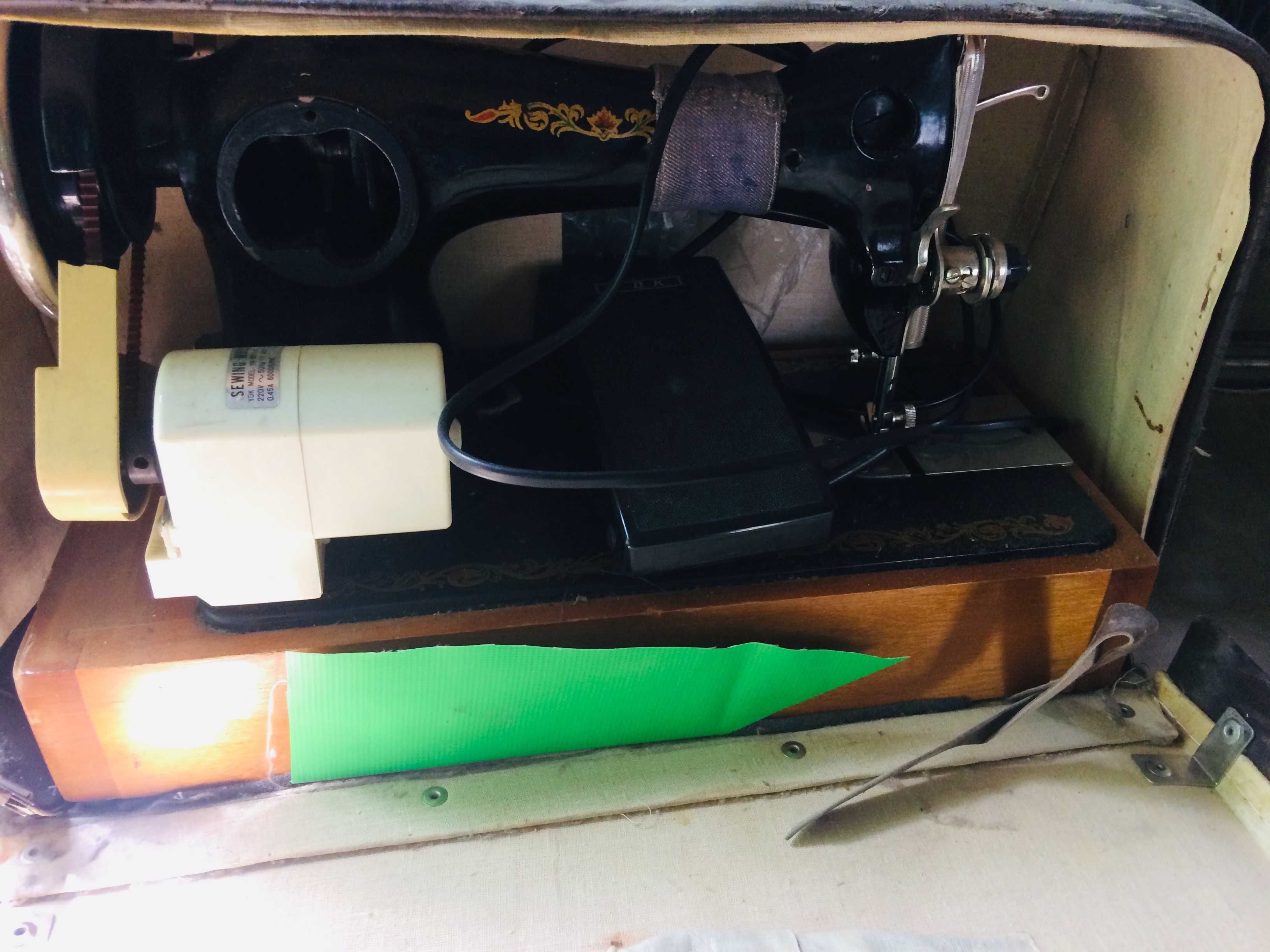 Ручная швейная машинка Подольск с электрическим приводом