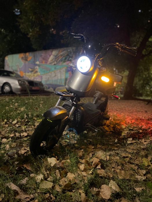 Электро-скутер,двух местный,торга нету