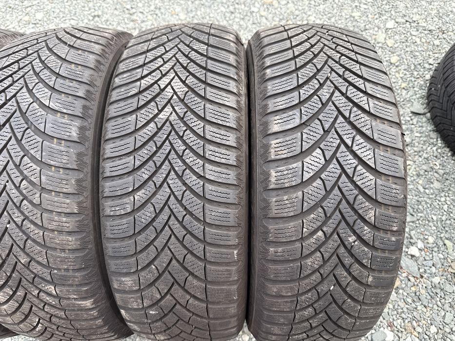 4бр. Зимни Гуми 205/60R/16 -SEMPERIT- DOT:2523+4622- 6.3мм+5.7мм