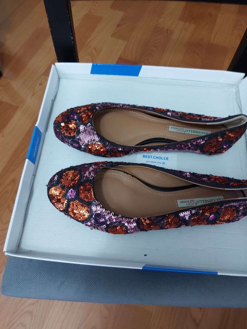 Продаётся в отличном состояний женская туфли VANILLA MOON