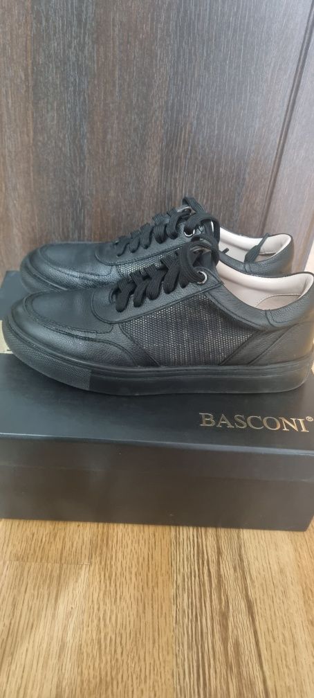 Кожаные кросовки Basconi