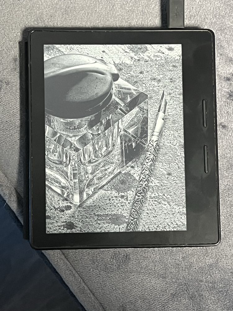 Amazon Kindle Oasis 8th Generation 4GB Black