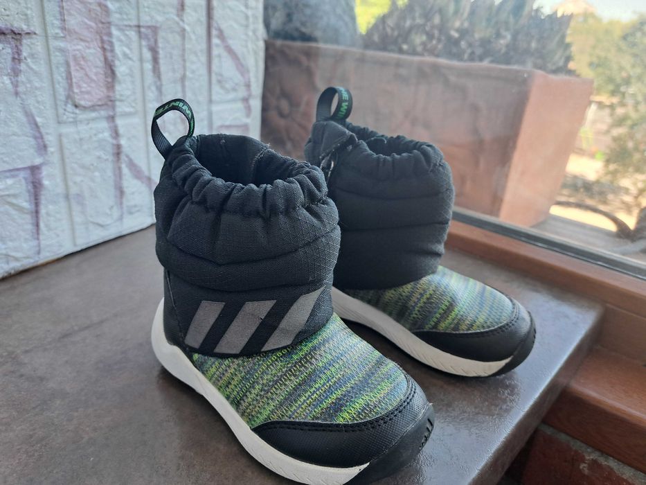детски ботуши,зимни обувки,боти,апрески,Adidas номер23,5 за момче,адид