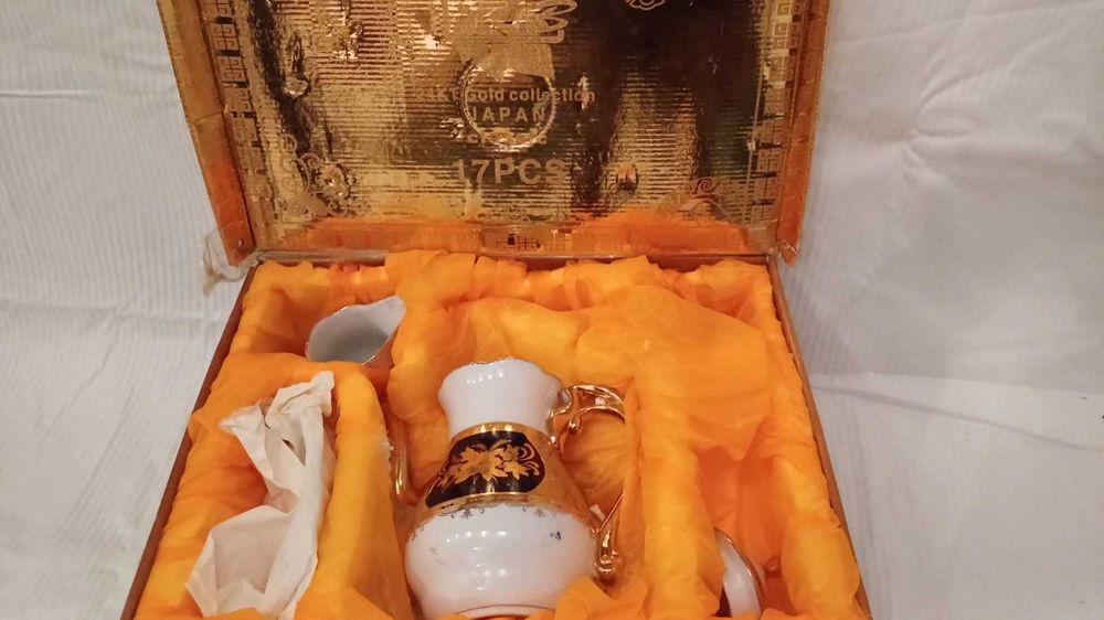set de ceainic placat cu aur